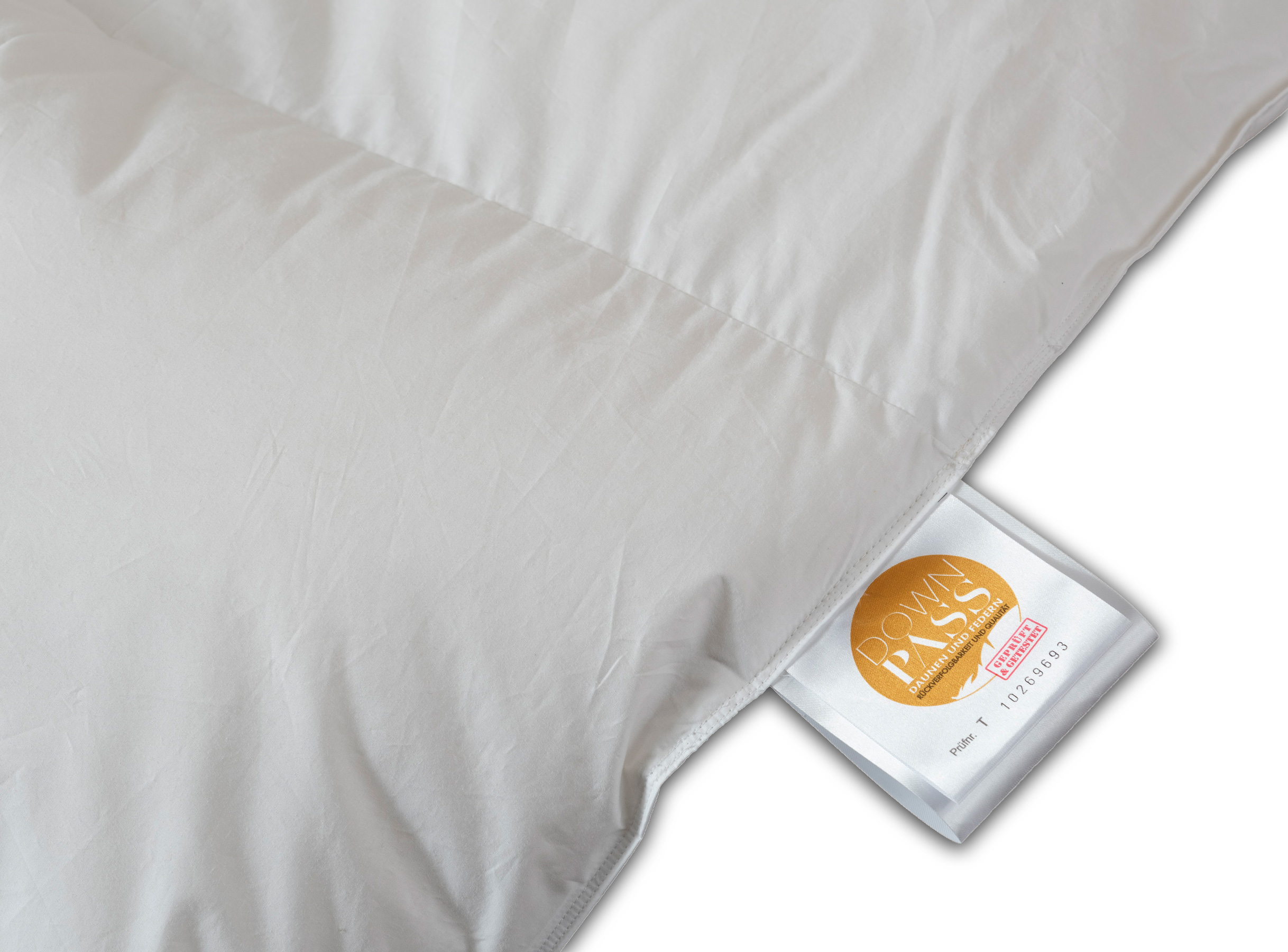 sommer-schlafkoenig-ecke-detail-2N38oMZXNh45yv Daunendecke leicht warm der Marke SCHLAFKÖNIG ist DOWNPASS zertifiziert